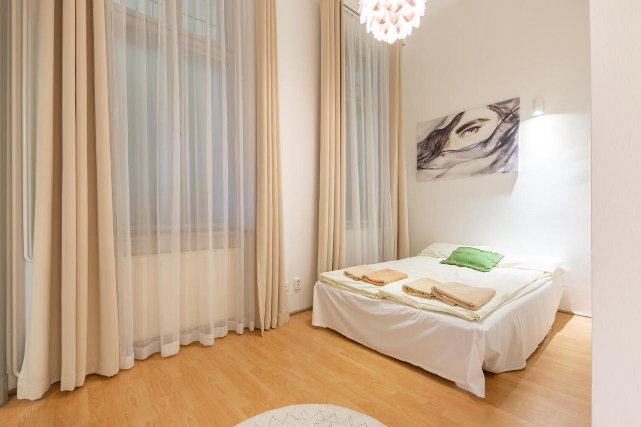 Sz9 Szent Istvan Apartment Budapest Exteriör bild