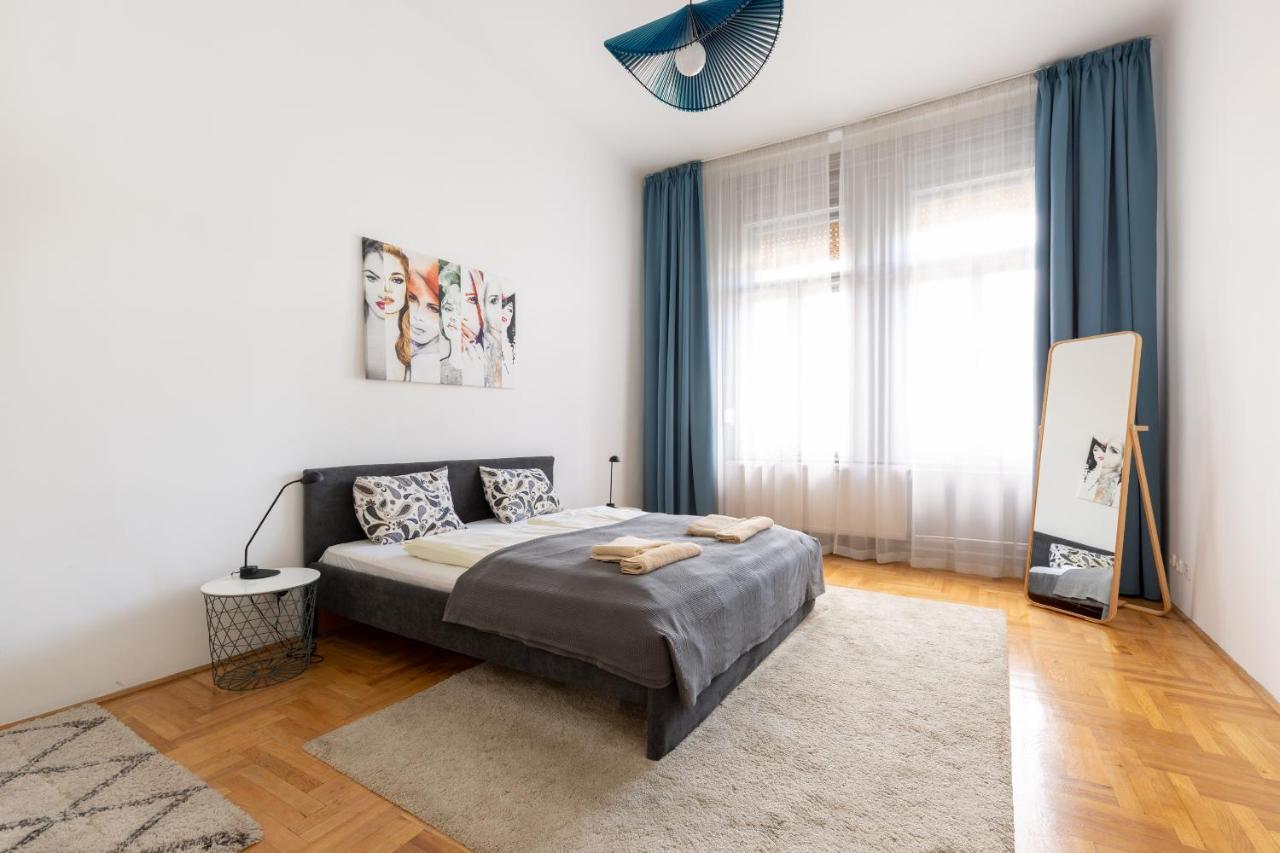 Sz9 Szent Istvan Apartment Budapest Exteriör bild